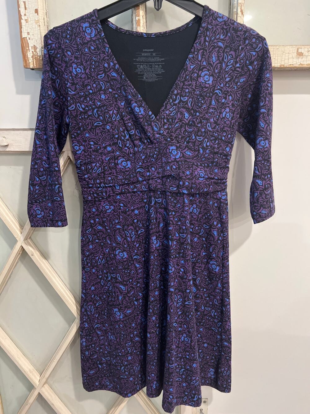 Patagonia size XS black & purple dress